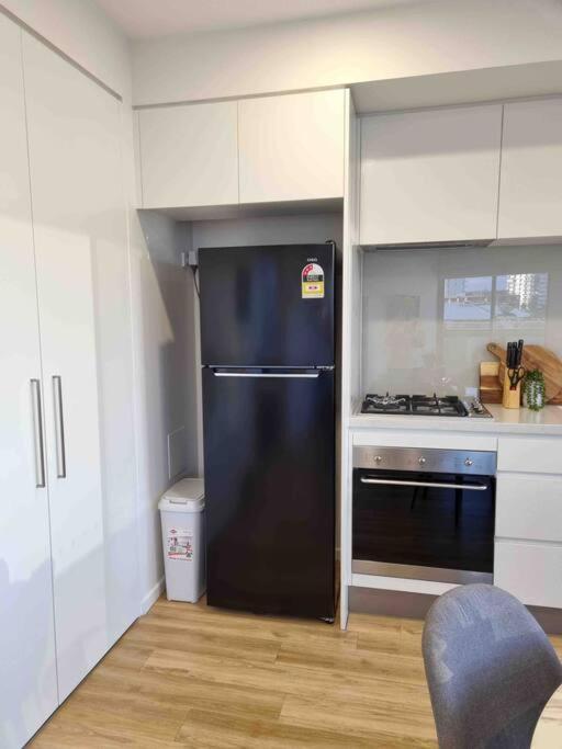 Modern 1 Brm Apartment With Pool Close To Beach 黄金海岸 外观 照片