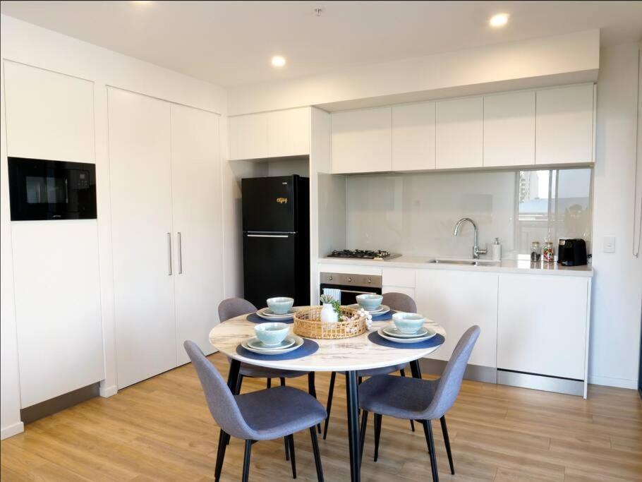 Modern 1 Brm Apartment With Pool Close To Beach 黄金海岸 外观 照片